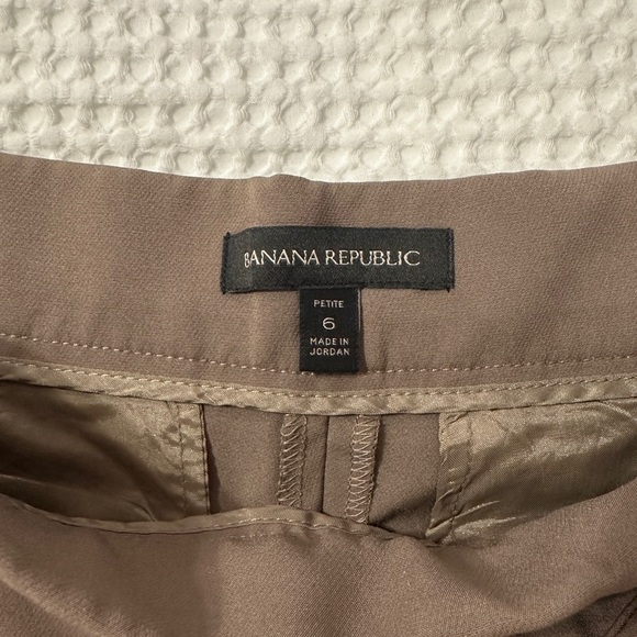 Banana Republic Classy Brown Shorts Size 6 Petite - Picture 3 of 3